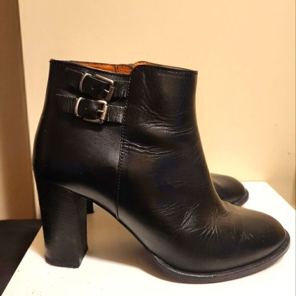 Madewell 1937 Black Leather Side Buckle Heeled Ankle Boots Size 7.5 Ret.$169